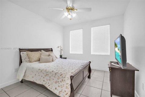 Купить виллу или дом в Майами, Флорида 4 спальни, 238.11м2, № 1990260 - фото 11