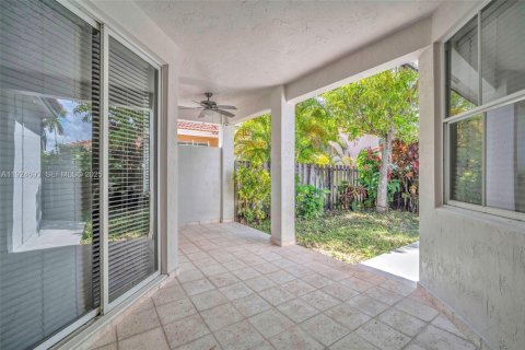 Купить виллу или дом в Майами, Флорида 4 спальни, 238.11м2, № 1990260 - фото 5