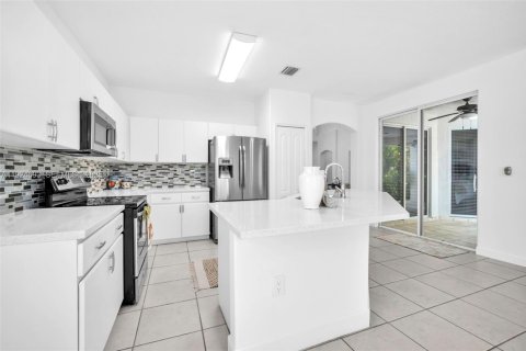 Купить виллу или дом в Майами, Флорида 4 спальни, 238.11м2, № 1990260 - фото 29