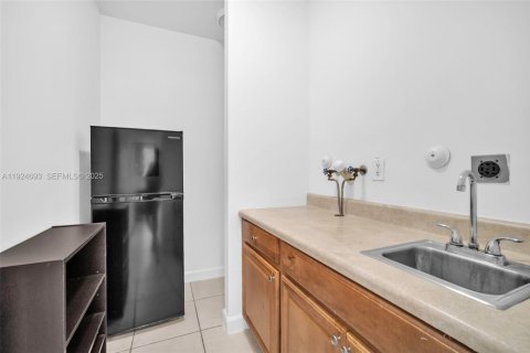 Купить виллу или дом в Майами, Флорида 4 спальни, 238.11м2, № 1990260 - фото 13