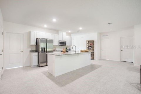 Villa ou maison à vendre à Weeki Wachee, Floride: 4 chambres, 190.64 m2 № 2415294 - photo 8