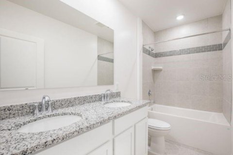 Villa ou maison à vendre à Weeki Wachee, Floride: 4 chambres, 190.64 m2 № 2415294 - photo 17