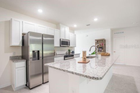 Villa ou maison à vendre à Weeki Wachee, Floride: 4 chambres, 190.64 m2 № 2415294 - photo 6