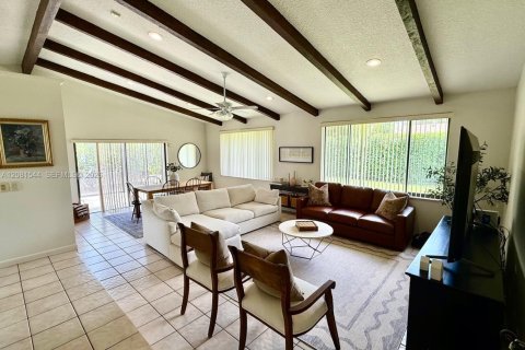 Villa ou maison à louer à Palmetto Bay, Floride: 3 chambres, 146.79 m2 № 2348804 - photo 3