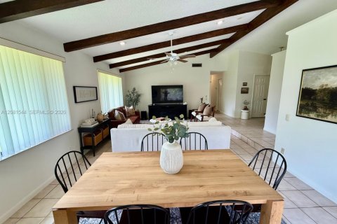 Villa ou maison à louer à Palmetto Bay, Floride: 3 chambres, 146.79 m2 № 2348804 - photo 4