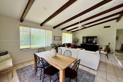 Villa ou maison à louer à Palmetto Bay, Floride: 3 chambres, 146.79 m2 № 2348804 - photo 5