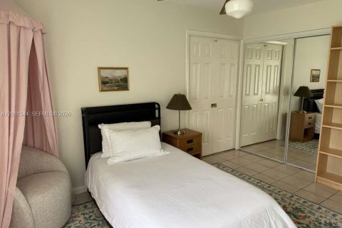 Villa ou maison à louer à Palmetto Bay, Floride: 3 chambres, 146.79 m2 № 2348804 - photo 25