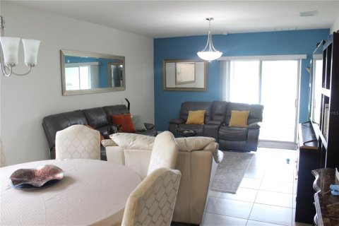 Casa en alquiler en Kissimmee, Florida, 3 dormitorios, 153.38 m2 № 1819642 - foto 3