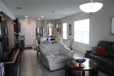 Casa en alquiler en Kissimmee, Florida, 3 dormitorios, 153.38 m2 № 1819642 - foto 9