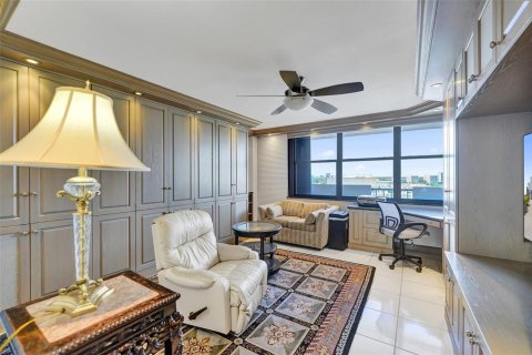 Купить кондоминиум в Форт-Лодердейл, Флорида 3 комнаты, 139.35м2, № 2268051 - фото 20