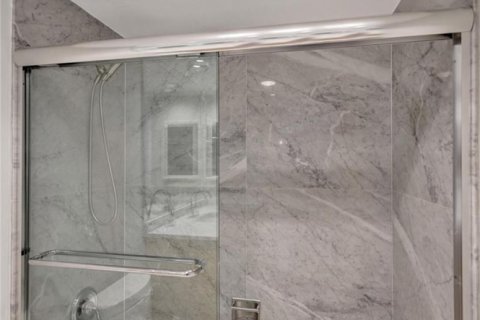 Купить кондоминиум в Форт-Лодердейл, Флорида 3 комнаты, 139.35м2, № 2268051 - фото 19