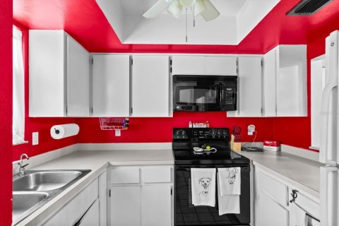 House in Sarasota, Florida 2 bedrooms, 80.27 sq.m. № 2195798 - photo 3