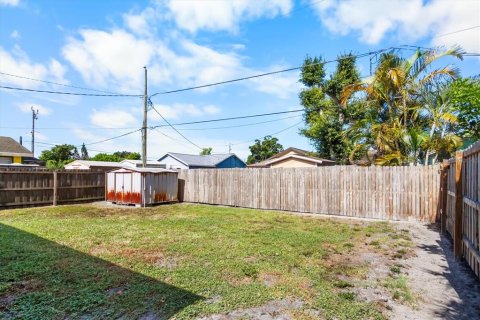 House in Sarasota, Florida 2 bedrooms, 80.27 sq.m. № 2195798 - photo 8