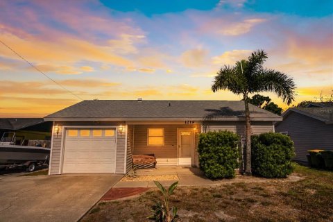 House in Sarasota, Florida 2 bedrooms, 80.27 sq.m. № 2195798 - photo 17