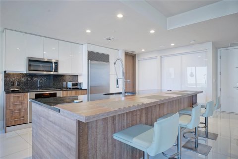 Снять в аренду кондоминиум в Майами, Флорида 2 спальни, 165.74м2, № 1991556 - фото 8