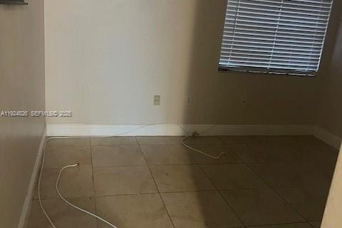 Снять в аренду квартиру в Майами, Флорида 3 спальни, 115.2м2, № 1988512 - фото 12