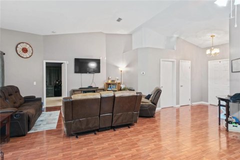 House in Ocala, Florida 3 bedrooms, 157.47 sq.m. № 1909237 - photo 12