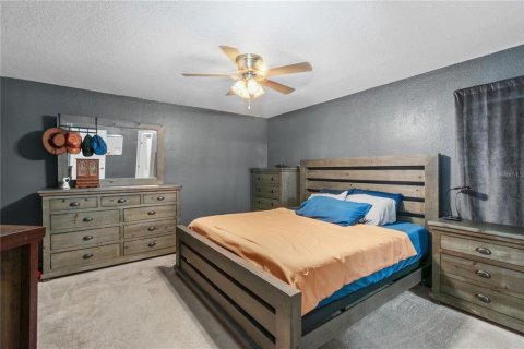 House in Ocala, Florida 3 bedrooms, 157.47 sq.m. № 1909237 - photo 21
