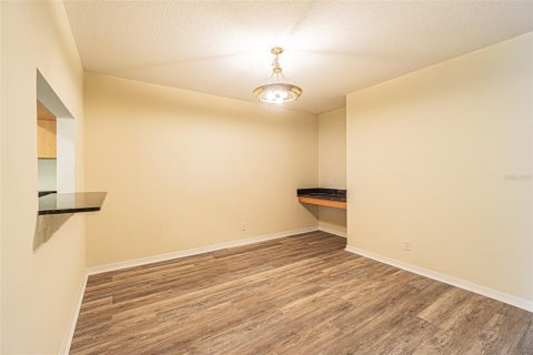 Adosado en alquiler en Valrico, Florida, 3 dormitorios, 144.93 m2 № 1906808 - foto 12