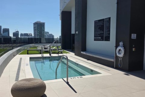 Condo in Miami, Florida, 1 bedroom № 2242806 - photo 16