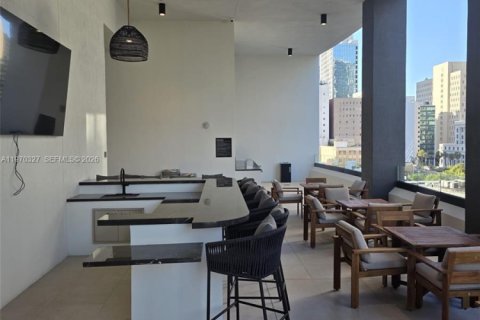 Condo in Miami, Florida, 1 bedroom № 2242806 - photo 25