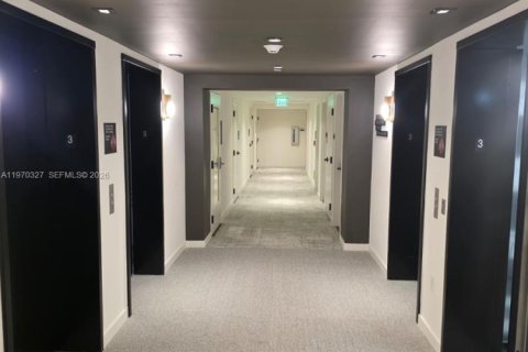 Condo in Miami, Florida, 1 bedroom № 2242806 - photo 22
