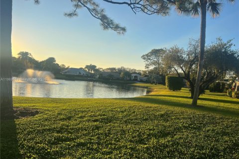 Touwnhouse à vendre à Palm Beach Gardens, Floride: 3 chambres, 176.98 m2 № 2030675 - photo 4