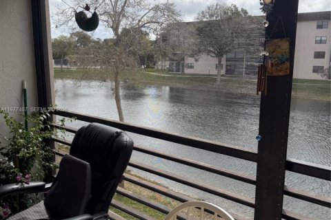 Copropriété à vendre à Tamarac, Floride: 2 chambres, 117.99 m2 № 2090537 - photo 25