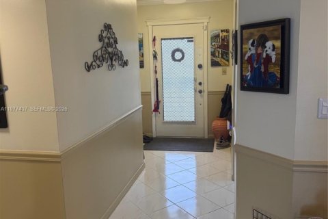Copropriété à vendre à Tamarac, Floride: 2 chambres, 117.99 m2 № 2090537 - photo 5