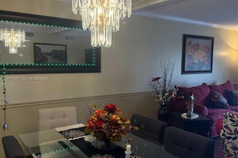 Copropriété à vendre à Tamarac, Floride: 2 chambres, 117.99 m2 № 2090537 - photo 30