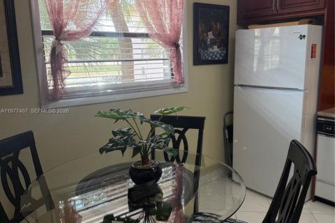Copropriété à vendre à Tamarac, Floride: 2 chambres, 117.99 m2 № 2090537 - photo 7