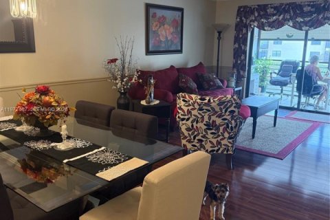 Copropriété à vendre à Tamarac, Floride: 2 chambres, 117.99 m2 № 2090537 - photo 14