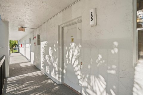 Купить кондоминиум в Маргит, Флорида 1 спальня, 66.89м2, № 1957875 - фото 24