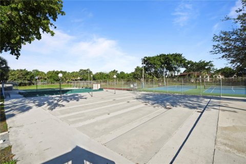 Купить кондоминиум в Маргит, Флорида 1 спальня, 66.89м2, № 1957875 - фото 30