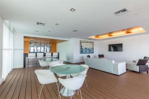Copropriété à louer à Miami, Floride: 2 chambres, 111.48 m2 № 2145908 - photo 29