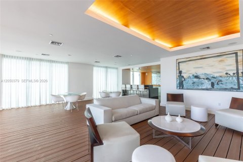 Copropriété à louer à Miami, Floride: 2 chambres, 111.48 m2 № 2145908 - photo 28