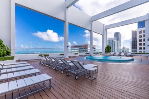 Copropriété à louer à Miami, Floride: 2 chambres, 111.48 m2 № 2145908 - photo 23