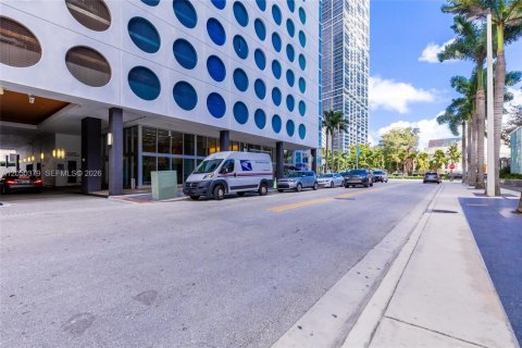 Copropriété à louer à Miami, Floride: 2 chambres, 111.48 m2 № 2145908 - photo 19