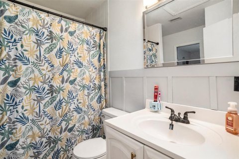 House in Tampa, Florida 3 bedrooms, 146.6 sq.m. № 1796782 - photo 16