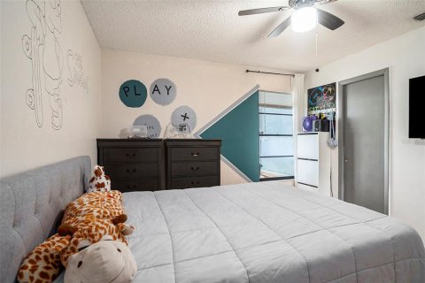 House in Tampa, Florida 3 bedrooms, 146.6 sq.m. № 1796782 - photo 19