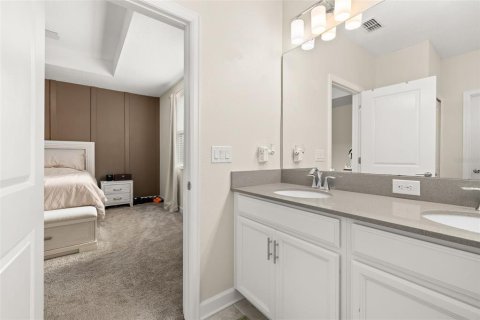 Townhouse in STOREY LAKE in Kissimmee, Florida 3 bedrooms, 173.63 sq.m. № 2229096 - photo 28