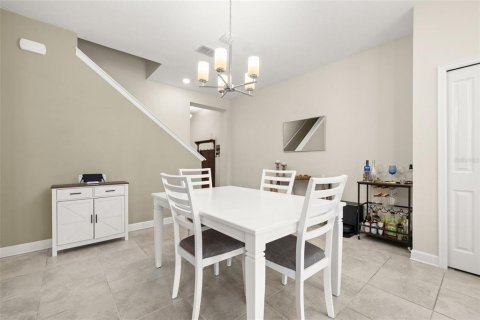 Townhouse in STOREY LAKE in Kissimmee, Florida 3 bedrooms, 173.63 sq.m. № 2229096 - photo 6