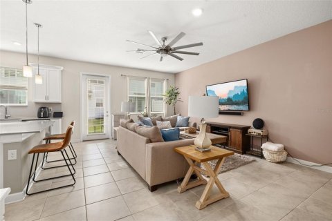 Townhouse in STOREY LAKE in Kissimmee, Florida 3 bedrooms, 173.63 sq.m. № 2229096 - photo 12