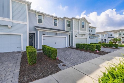 Townhouse in STOREY LAKE in Kissimmee, Florida 3 bedrooms, 173.63 sq.m. № 2229096 - photo 3