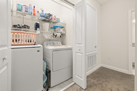 Townhouse in STOREY LAKE in Kissimmee, Florida 3 bedrooms, 173.63 sq.m. № 2229096 - photo 29