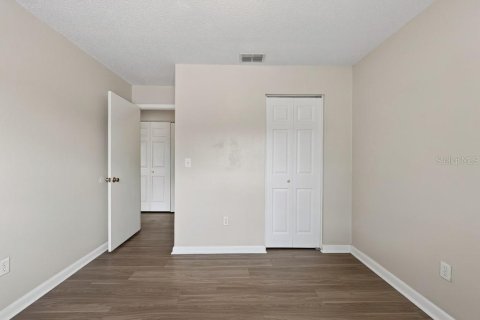 House in Brandon, Florida 3 bedrooms, 108.6 sq.m. № 2406576 - photo 29