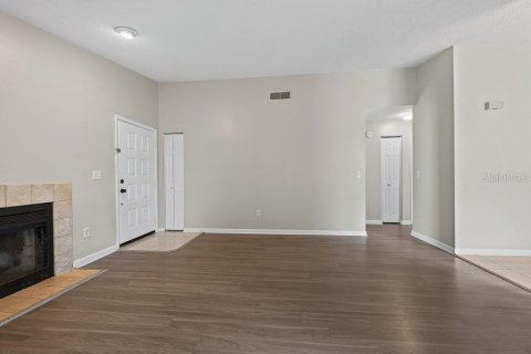 House in Brandon, Florida 3 bedrooms, 108.6 sq.m. № 2406576 - photo 8