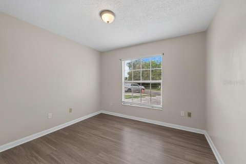 House in Brandon, Florida 3 bedrooms, 108.6 sq.m. № 2406576 - photo 28