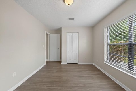 House in Brandon, Florida 3 bedrooms, 108.6 sq.m. № 2406576 - photo 26