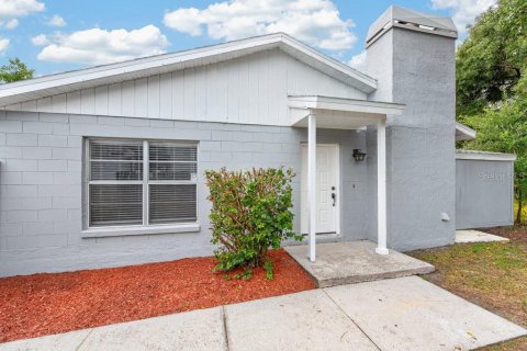 House in Brandon, Florida 3 bedrooms, 108.6 sq.m. № 2406576 - photo 3